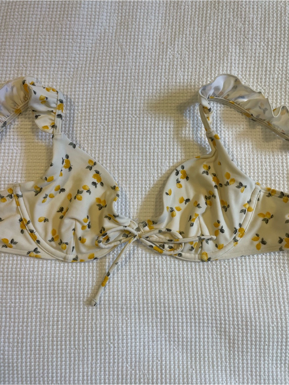 Abercrombie & Fitch White Lemon Print Underwire Swim Top